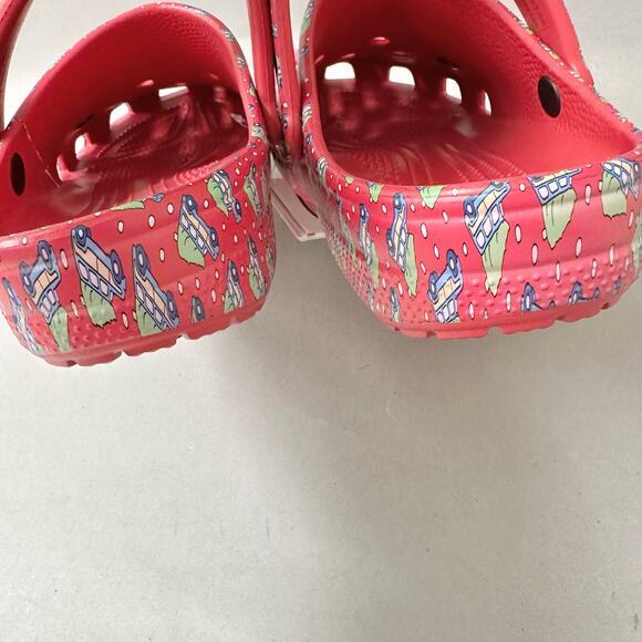 CROCS Classic Clog Vineyard Vines Holiday Red Whale Jibbitz Womens 11 Men 9 NWT - Picture 12 of 16